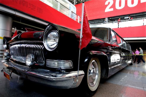 LIMOUSINE DE RODE VLAG, WAAROM GEEN DAF?