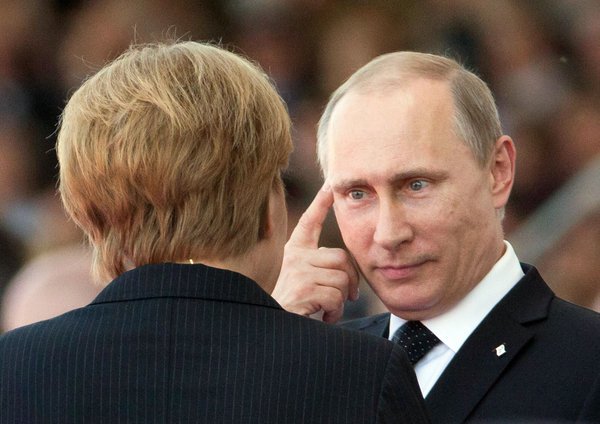 Slavist Krone-Schmalz: Friedesdiplomatie statt Kriefsverfahren (video)