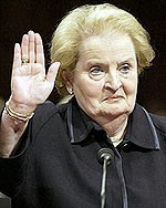 Oorlogsmisdadiger Albright gewoon uitgenodigd in Den Haag, ‘ the Capital of International Law’